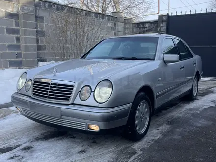 Mercedes-Benz E 230 1998 года за 3 900 000 тг. в Алматы – фото 5