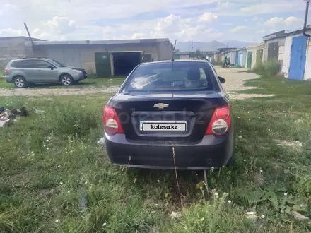 Chevrolet Aveo 2014 года за 2 800 000 тг. в Усть-Каменогорск – фото 4