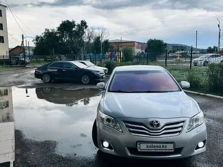 Toyota Camry 2010 года за 7 600 000 тг. в Караганда – фото 2