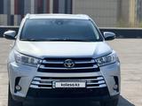 Toyota Highlander 2017 года за 16 800 000 тг. в Алматы