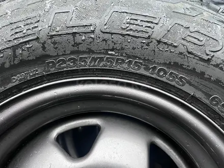 Колеса в сборе Bridgestone Dueler AT в сборе c дискамиJeep за 120 000 тг. в Алматы – фото 4