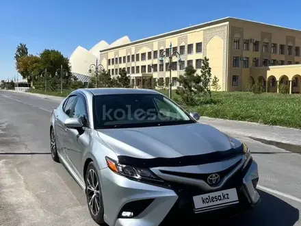 Toyota Camry 2019 года за 13 000 000 тг. в Шымкент – фото 16