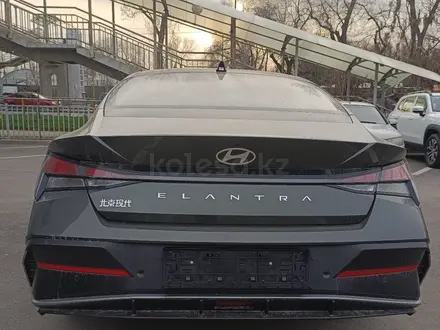 Hyundai Elantra 2023 года за 8 400 000 тг. в Алматы – фото 2