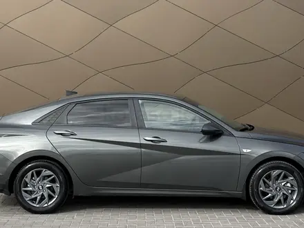 Hyundai Elantra 2024 года за 9 070 000 тг. в Караганда – фото 4