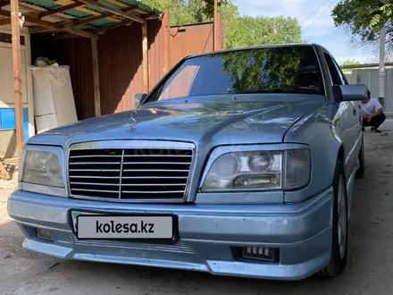 Mercedes-Benz E 260 1992 года за 2 700 000 тг. в Алматы – фото 3