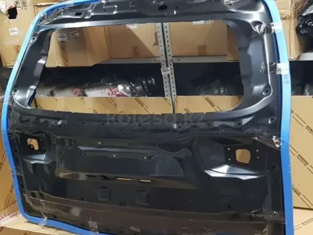 Крышка багажника на Lexus LX 600 за 280 000 тг. в Алматы – фото 5