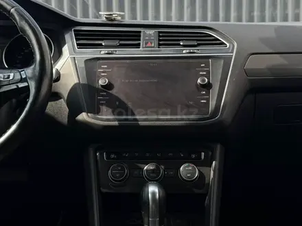Volkswagen Tiguan 2018 года за 7 220 000 тг. в Алматы – фото 14