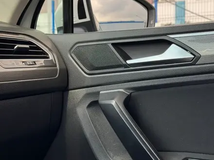 Volkswagen Tiguan 2018 года за 7 220 000 тг. в Алматы – фото 21