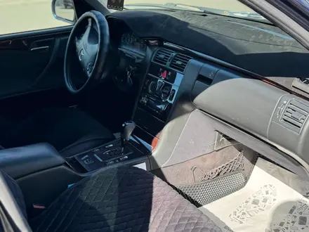 Mercedes-Benz E 280 2000 года за 2 700 000 тг. в Караганда – фото 8