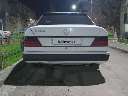 Mercedes-Benz E 280 1992 года за 2 400 000 тг. в Талдыкорган – фото 5