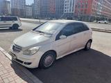Mercedes-Benz B 170 2006 года за 2 000 000 тг. в Астана