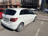 Mercedes-Benz B 170 2006 года за 2 000 000 тг. в Астана – фото 2