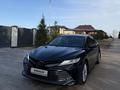Toyota Camry 2021 года за 16 400 000 тг. в Костанай – фото 2