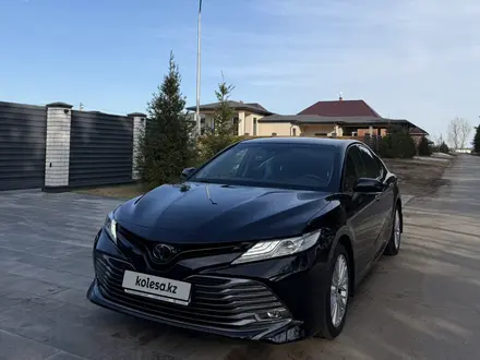 Toyota Camry 2021 года за 16 400 000 тг. в Костанай – фото 2