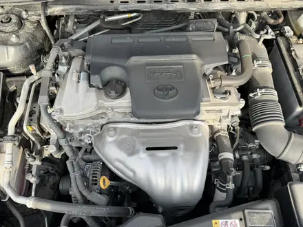 Toyota Camry 2021 года за 16 400 000 тг. в Костанай – фото 20