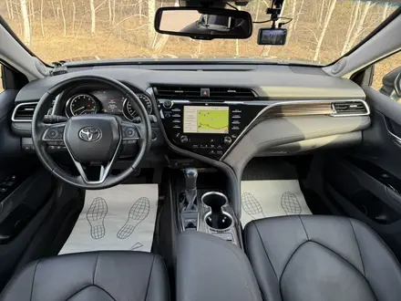 Toyota Camry 2021 года за 16 400 000 тг. в Костанай – фото 30
