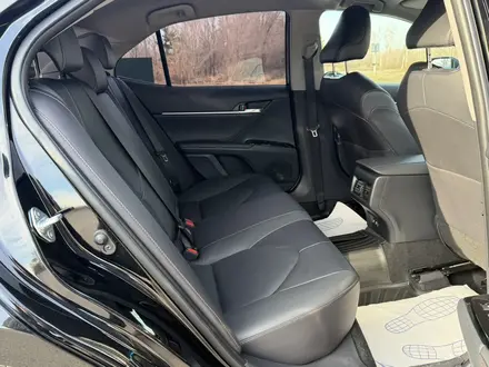 Toyota Camry 2021 года за 16 400 000 тг. в Костанай – фото 44