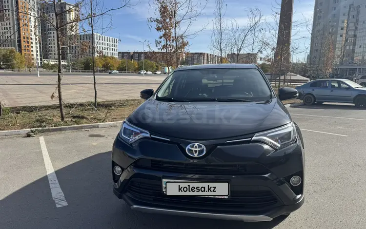 Toyota RAV4 2018 годаүшін12 200 000 тг. в Караганда