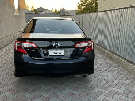 Toyota Camry 2013 года за 5 600 000 тг. в Актобе – фото 3