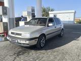 Volkswagen Golf 1996 годаүшін1 800 000 тг. в Тараз