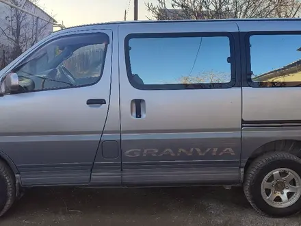 Toyota Granvia 1996 года за 4 000 000 тг. в Алматы – фото 20