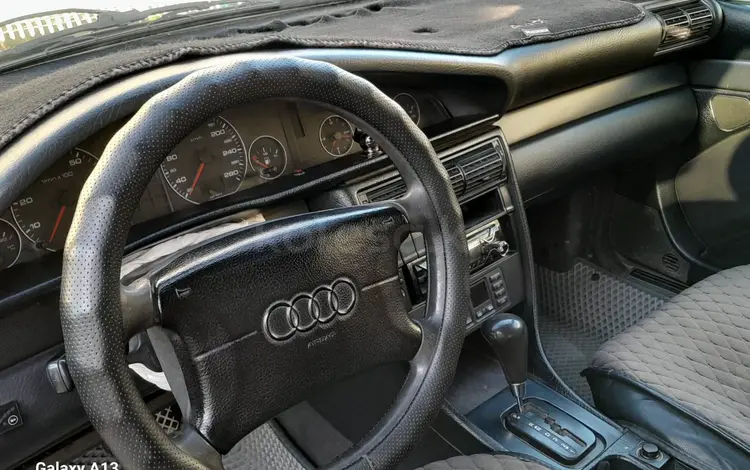 Audi A6 1995 годаүшін2 500 000 тг. в Актау