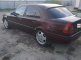 Mercedes-Benz C 200 1994 годаүшін1 000 000 тг. в Атырау – фото 2