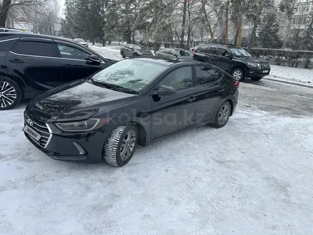 Hyundai Elantra 2016 года за 4 400 000 тг. в Уральск – фото 4