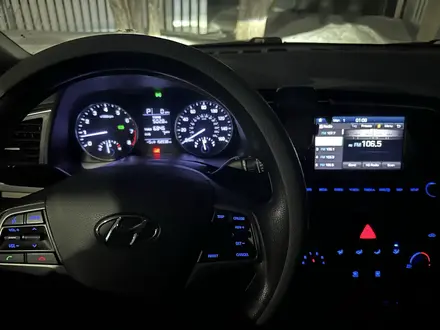 Hyundai Elantra 2016 года за 4 400 000 тг. в Уральск – фото 5