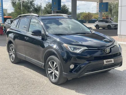 Toyota RAV4 2019 года за 8 900 000 тг. в Актобе – фото 4