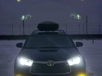 Toyota Highlander 2014 годаүшін16 000 000 тг. в Астана