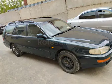 Toyota Camry 1993 года за 2 300 000 тг. в Астана – фото 2