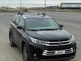 Toyota Highlander 2019 годаүшін12 500 000 тг. в Актобе