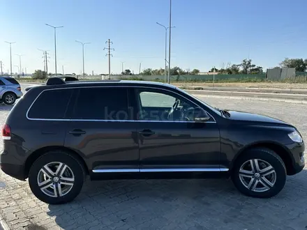 Volkswagen Touareg 2008 года за 7 000 000 тг. в Актау – фото 8