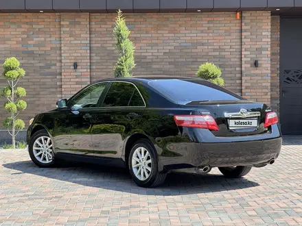 Toyota Camry 2010 года за 7 700 000 тг. в Тараз – фото 2