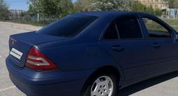 Mercedes-Benz C 180 2001 годаfor2 250 000 тг. в Караганда – фото 5