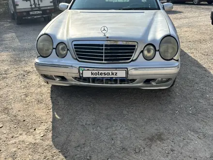 Mercedes-Benz E 240 2000 года за 3 300 000 тг. в Шымкент