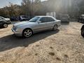 Mercedes-Benz E 240 2000 года за 3 300 000 тг. в Шымкент – фото 2