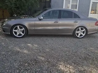 Mercedes-Benz E 55 AMG