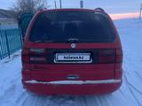 Volkswagen Sharan 1997 года за 1 500 000 тг. в Уральск – фото 2