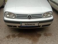 Volkswagen Golf 2001 годаүшін2 300 000 тг. в Атырау