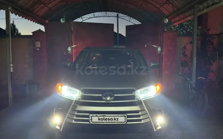 Toyota Highlander 2018 года за 18 400 000 тг. в Шымкент