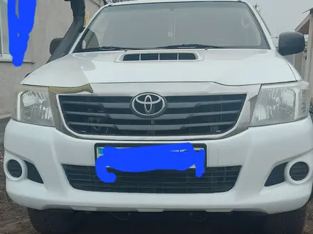 Toyota Hilux 2014 года за 8 500 000 тг. в Уральск
