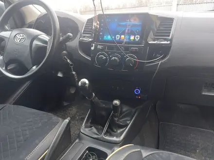 Toyota Hilux 2014 года за 8 500 000 тг. в Уральск – фото 11