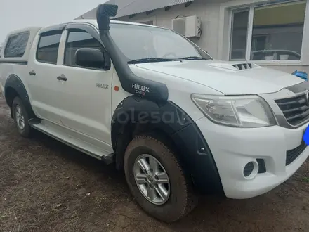 Toyota Hilux 2014 года за 8 500 000 тг. в Уральск – фото 3