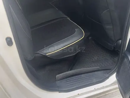 Toyota Hilux 2014 года за 8 500 000 тг. в Уральск – фото 9