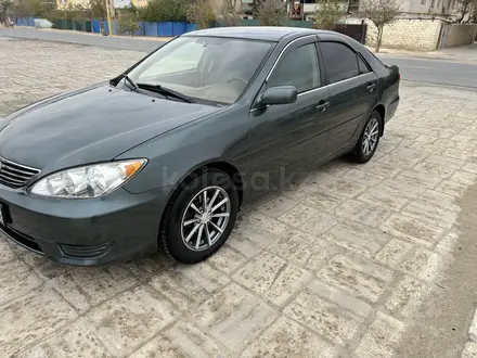 Toyota Camry 2004 года за 4 800 000 тг. в Жанаозен – фото 2