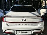 Hyundai Sonata 2023 года за 14 000 000 тг. в Алматы – фото 4