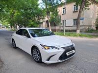 Lexus ES 350 2020 года за 25 000 000 тг. в Шымкент