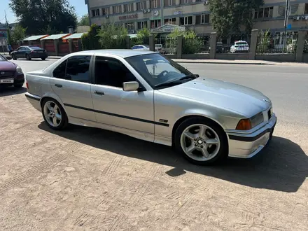 BMW 328 1996 года за 2 900 000 тг. в Алматы